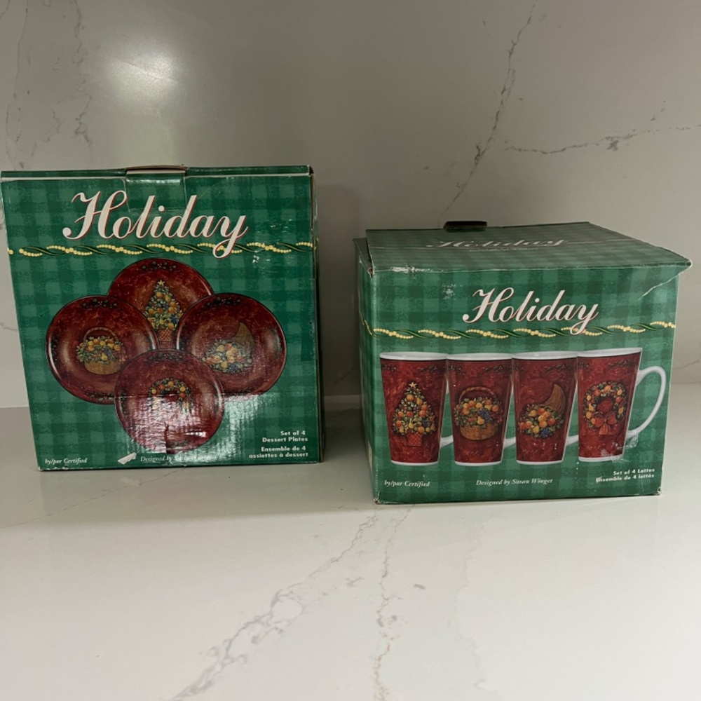 Retro Set of 4 Tall Mugs & Matching 4 Dessert Plates